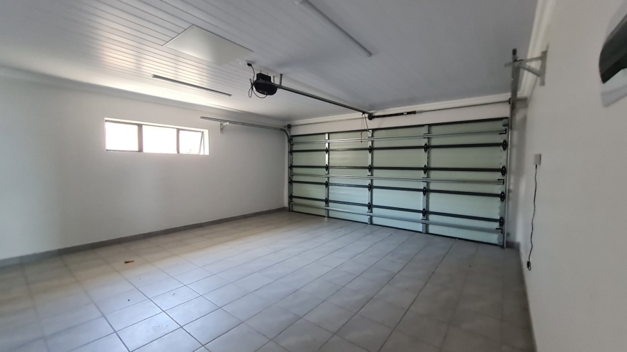 3 Bedroom Property for Sale in Dana Bay Western Cape